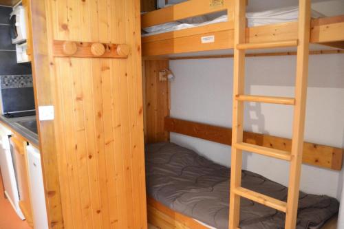 Résidence Miravidi - Beau studio pour 4 personnes, proche des pistes et des commerces, au cœur du village du Charvet à Arc 1800 MAE-1958