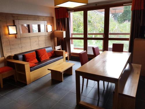Résidence Roc Belleface C - Appartement 3 pièces 8 personnes à Arc 1600 à côté des pistes et des commerces, avec accès gratuit à la piscine et au sauna de MAE-1998