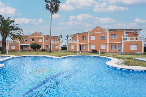 Met Oliva apartamento con piscina 2
