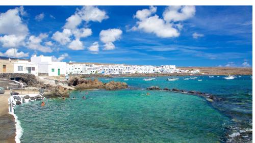 Casa Costa Jameos - apartamento frente al mar con vistas al océano