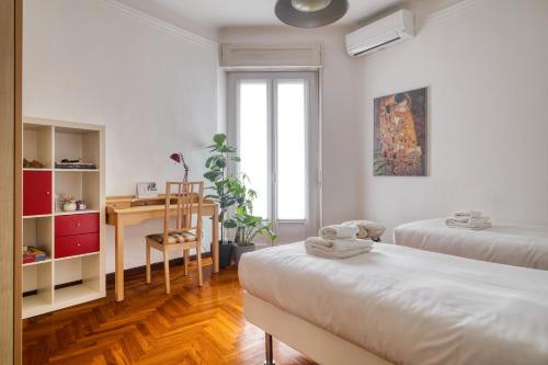 Just Urban Stays - Bright and modern flat with terrace