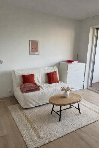Studio with sunny terrace - Center and Timone