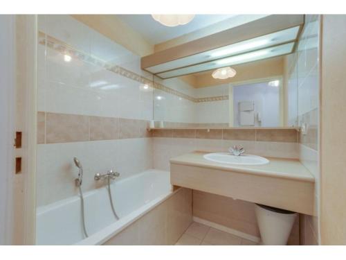 FS280-645 Appt studio cabine 4 personnes FREJUS