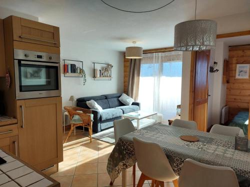 Résidence L'iseran - Charmant appartement de 3 pièces dans une résidence proche des pistes dans le quartier du Chantel. MAE-5324
