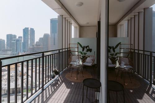 Chic 1BR Retreat in Zada Tower, Business Bay