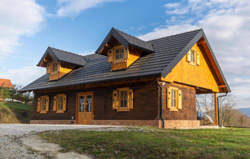Amazing Home In Veliko Trgovisce With Sauna