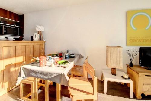 Résidence Tougnette - Appartement spacieux · Départ et retour ski aux pieds · Balcon MAE-3444