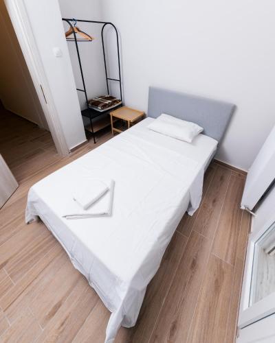 Spacious Executive Residence w Balcony, Workspace, Washer