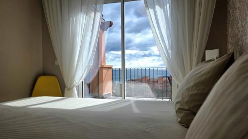 Penthouse with stunning sea view terrace
