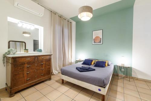 Elegant and Spacious 2 Bedroom in Menton Center