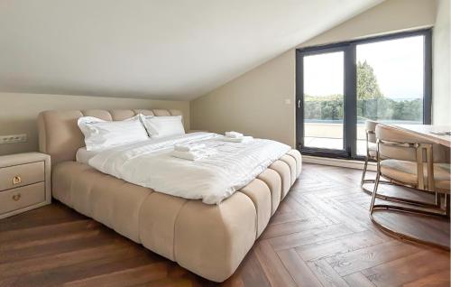 Cozy Apartment In Rovinj With House Sea View