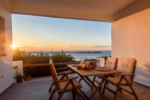 Sarris Village Blue Horizon 1