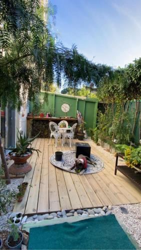 Appt jardin privé 2 pièces piscine, tennis pétanque dans résidence