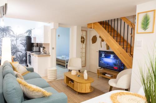 Duplex carré d'or au calme sur cour 100m de la plage