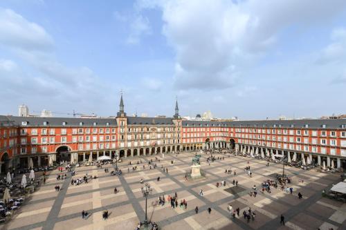 TOL241 - Espectacular Piso de 2 dormitorios en la Plaza Mayor, en el centro de Madrid