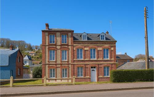 3 Bedroom Awesome Home In Saint-Valery-En-Caux