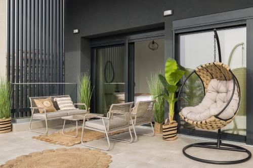 Hortensia Luxury Αpartment by BiNoBi!