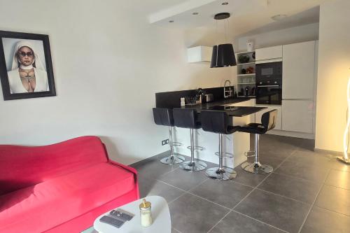 Saint-Raphaël Apartment Near Beach & Pool
