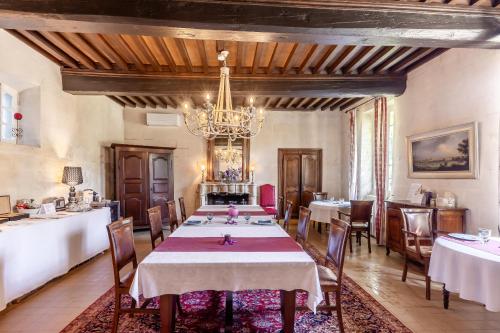 Domaine de Rhodes - 5 Chambres et 7 locations de vacances photo 35