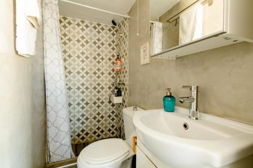 Harbor View Apartment in Mykonos Town Central