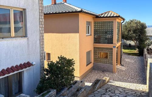 3 Bedroom Pet Friendly Apartment In Senj