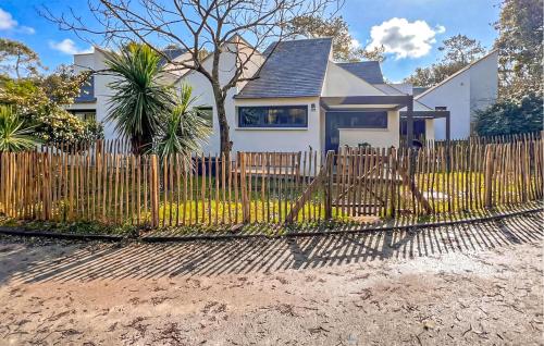 2 Bedroom Nice Home In Meschers-Sur-Gironde