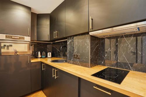 Apartment center of Paris by Studio prestige