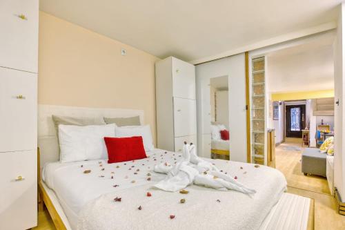 Charming Lisbon Old Town Apartment
