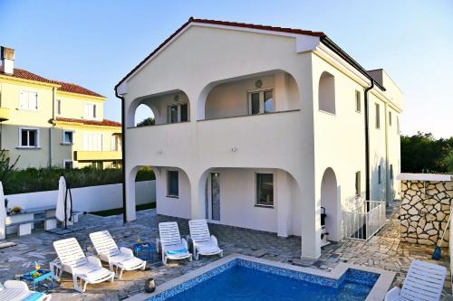 Vila Mata by El-pi tours