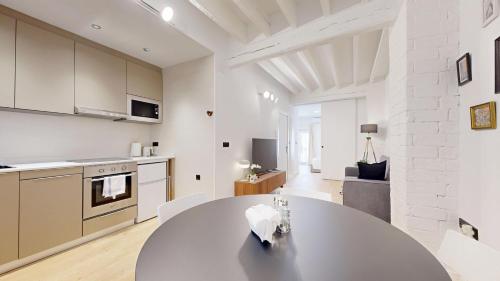 Friendly Apartment City Center III