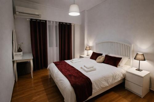 Elegant Apartment near Acropolis Walk to Plaka & Metro