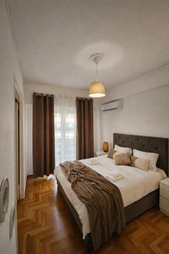 Elegant Apartment near Acropolis Walk to Plaka & Metro