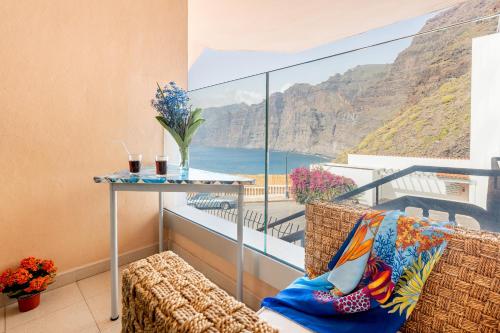 Buenavista Los Gigantes Amazing view