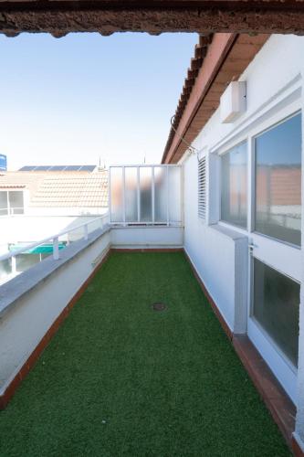 Amazing penthouse with newly renovated terrace 2B