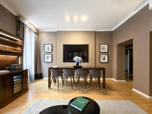 The Condotti - Luxury serviced apartment