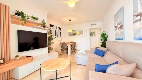 Room City Estepona M Méndez Cozy 3BR 2Bath