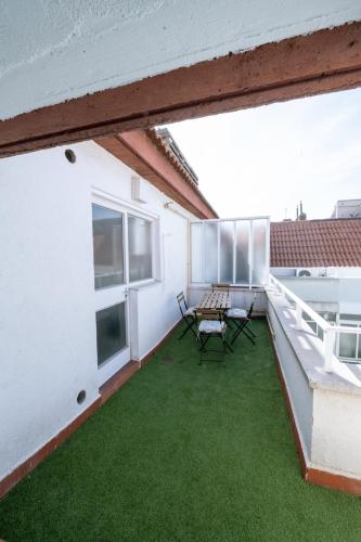 New and renovated penthouse with a terrace in the center 2C