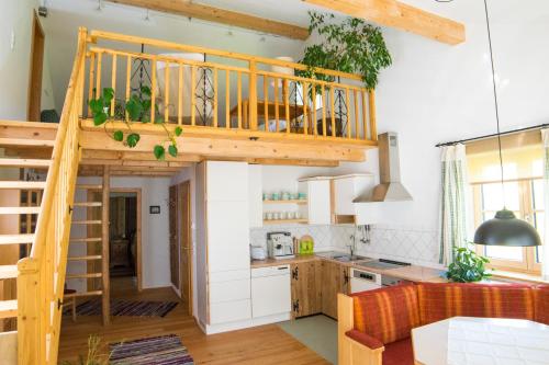 Una cocina o cocineta en Biohof Schmidbauer