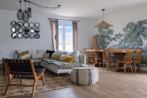 maison 3 chambres avec jardin et un studio independant 8 pers