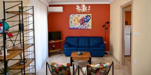 Surrounded View Family - with Private Parking