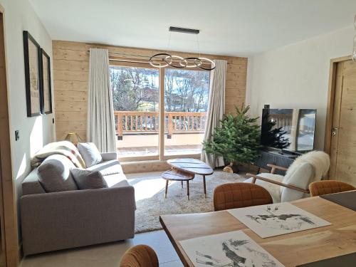 Brand New beautifully decorated 5ppl Apart JOY