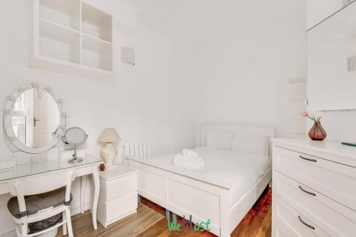 Parisian charm a stone's throw from Montmartre
