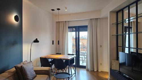 TAM Mozart Skanderbeg Square Apartment