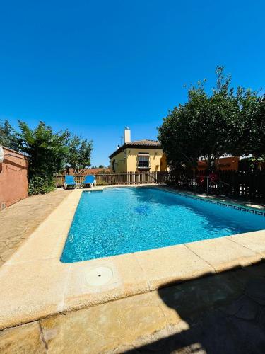 Chalet Piscina Privada Cerca del Mar solo familia