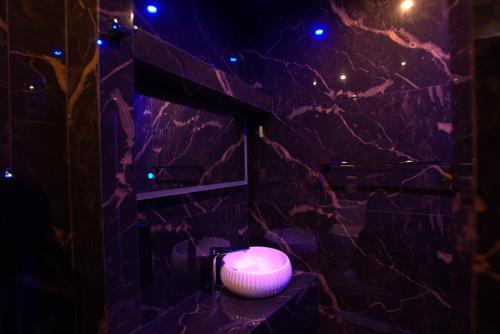 Deluxe Suite 212 - Castle De Paris