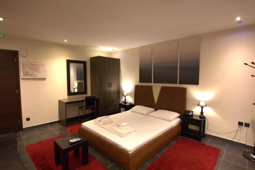 Deluxe Suite 212 - Castle De Paris