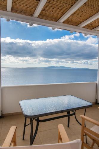 Blue View House 1 - Ysternia Bay - 2BR SeaFront