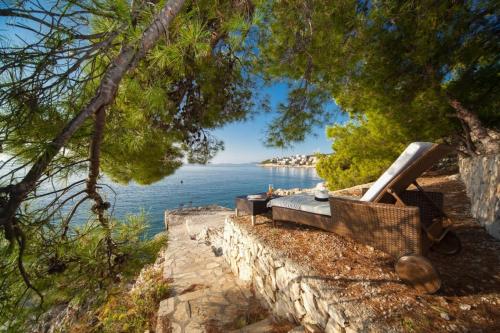Luxury Villa Primosten Oasis by the beach with pool