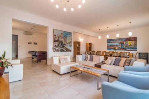 Luxury beachfront Villa Casa Mare with heated pool near Supetar - Brač