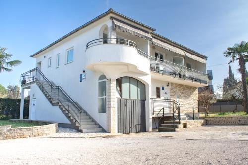Nebuloza Apartments Rovinj with Balcony